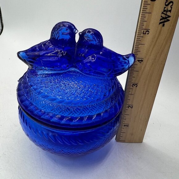 Vintage Cobalt Blue Glass Dish with Kissing Birds Lid c1950's - Picture 11 of 12